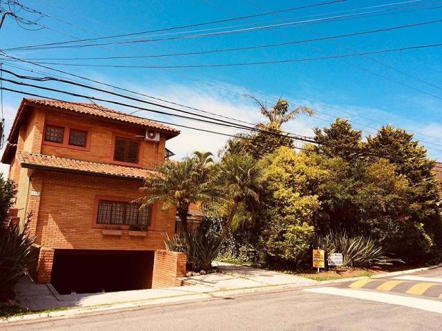 #27 - Casa para Venda em Santana de Parnaíba - SP